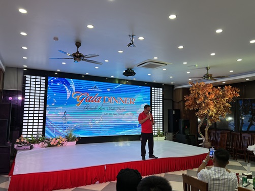 Tổng Giám đốc Ngô Huy Toàn phát biểu trong Gala Dinner